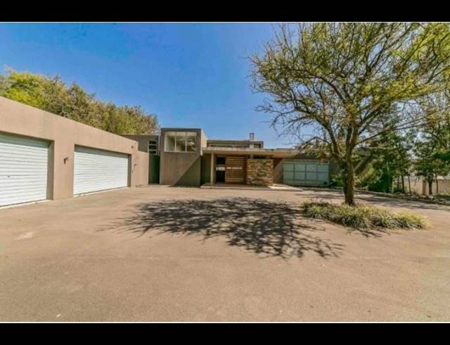 5 BEDROOM HOUSE FOR SALE IN HURLINGHAM